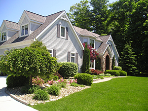 Landscapers and Lawncare Services in Huntingdon, TN